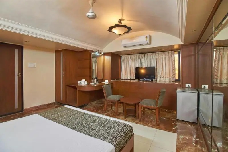 Hotel Yogi Broadway, Chembur