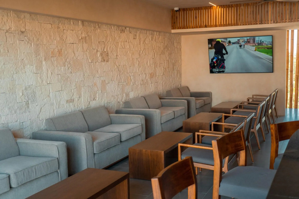 Hive Cancun by G Hotels