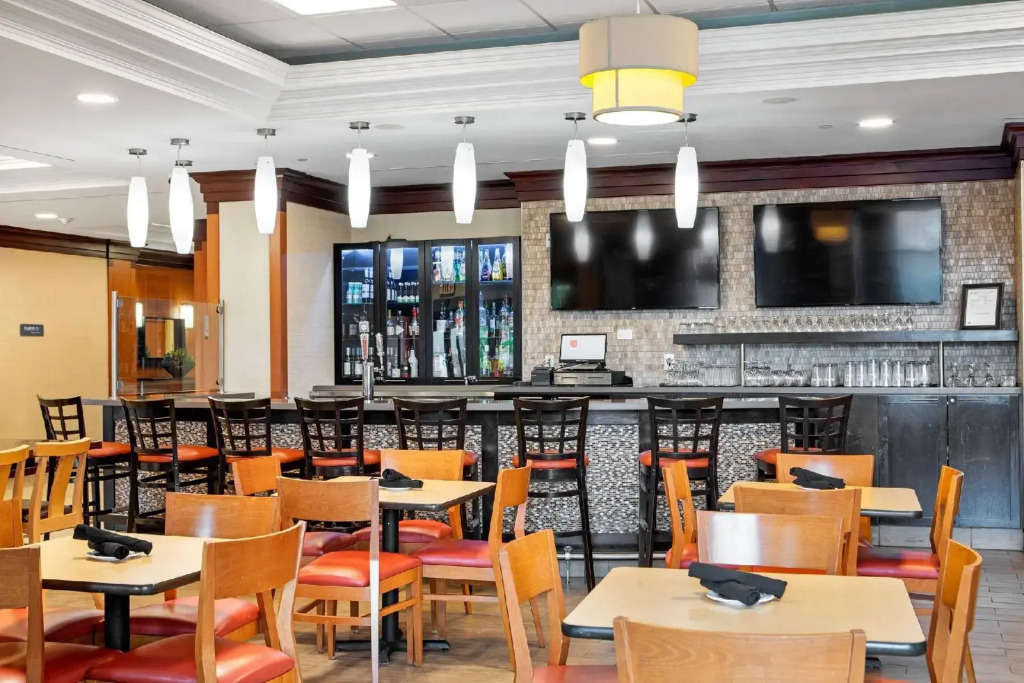 Fairfield Inn & Suites by Marriott Toronto Airport