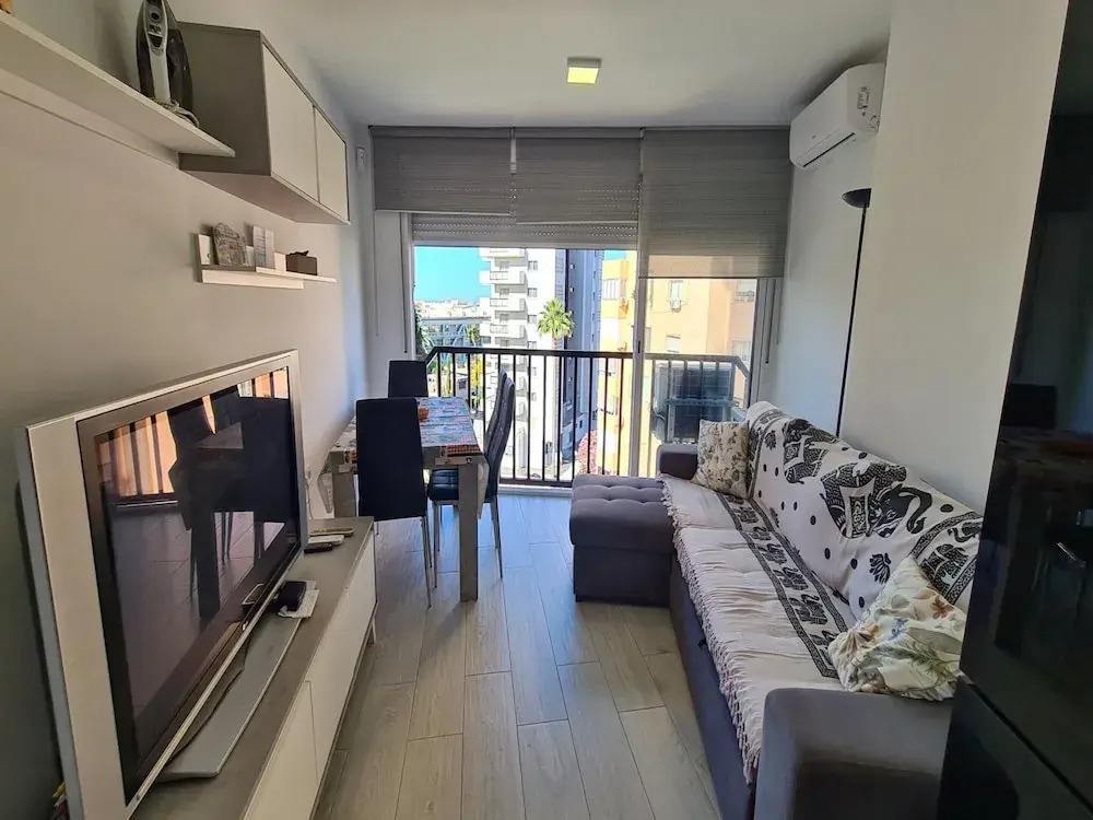 Benidorm Apartment With Pool Access