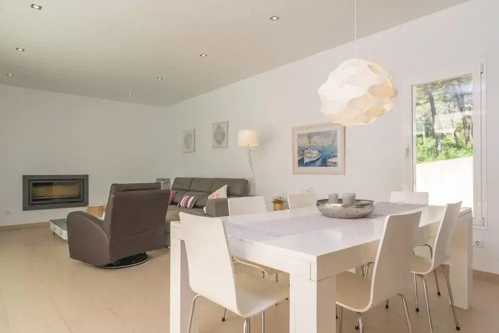 Carritx With 4 Bedrooms and 4 Bathrooms