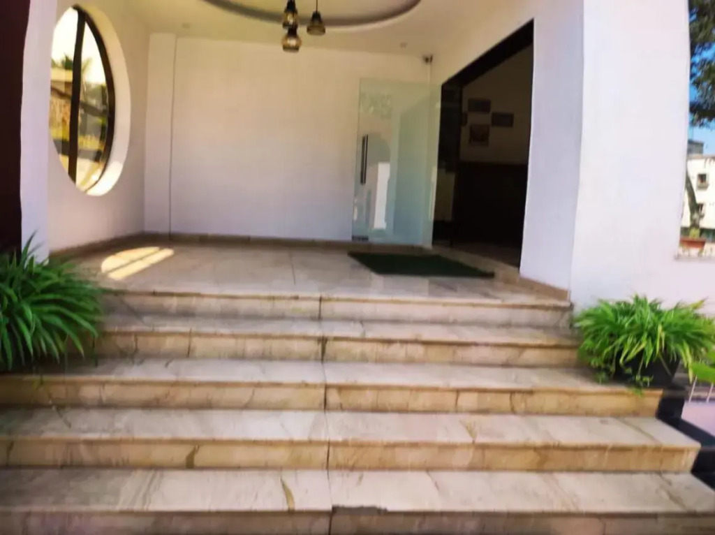 Hotel Manasi INN