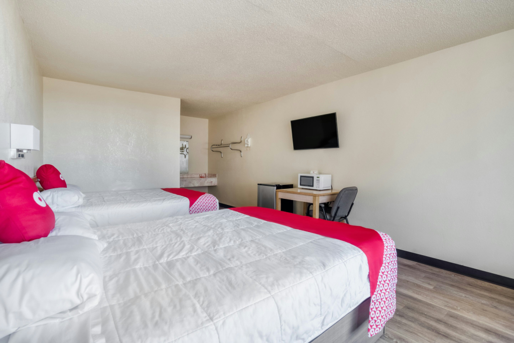 OYO Hotel Waco University Area I-35