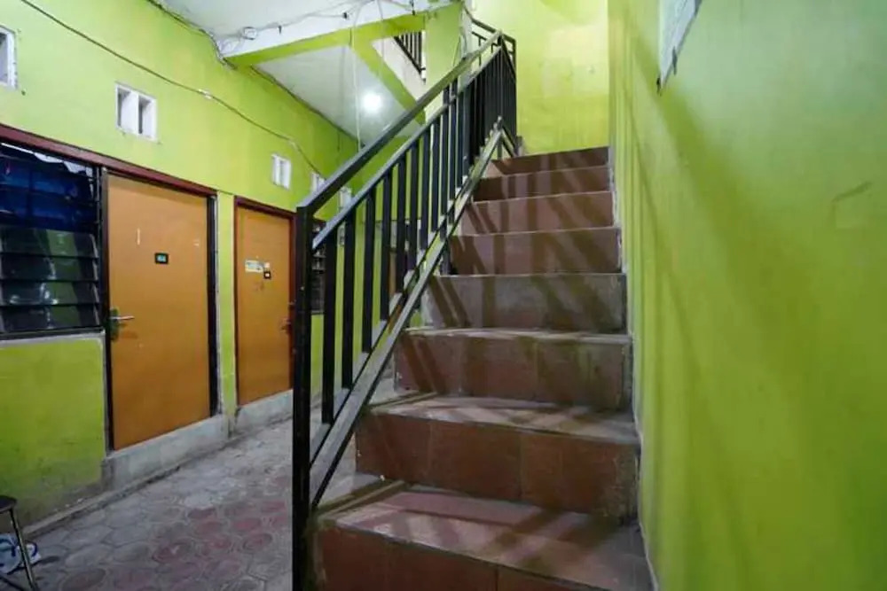OYO Life 93061 Kost Vicky Syariah