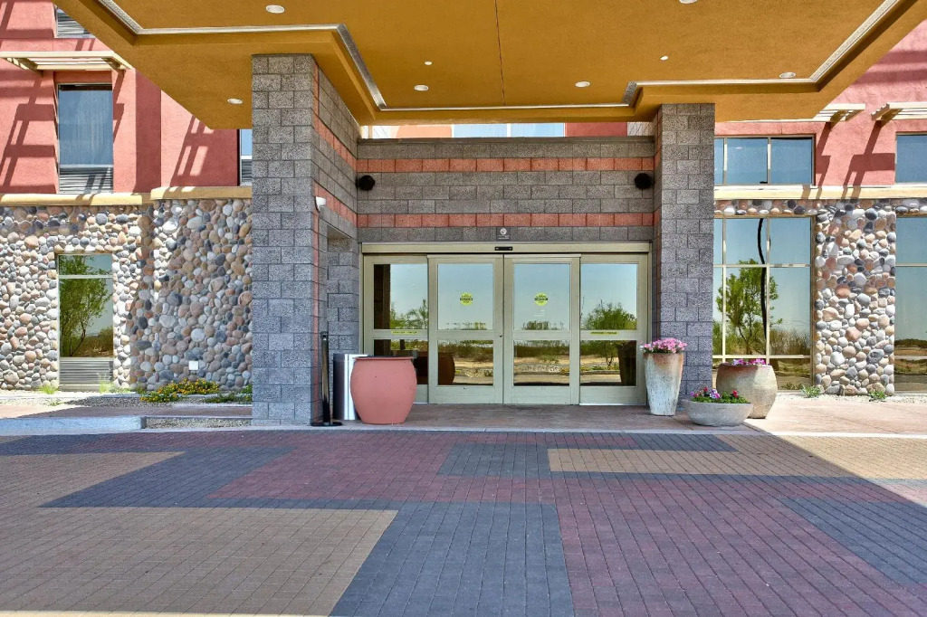 Hampton Inn & Suites Scottsdale at Talking Stick
