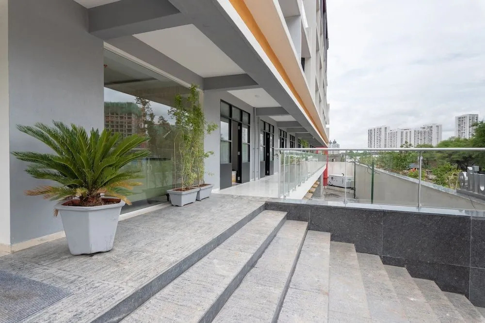iSuite Hotel Kharadi Pune