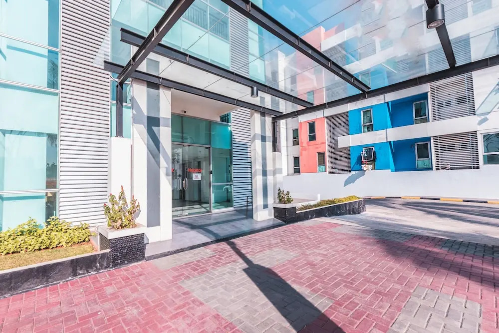 The Habitat by OYO Rooms