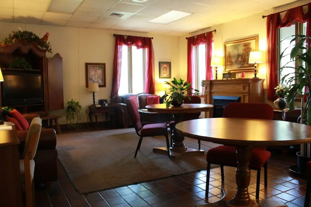Long Leaf Lodge