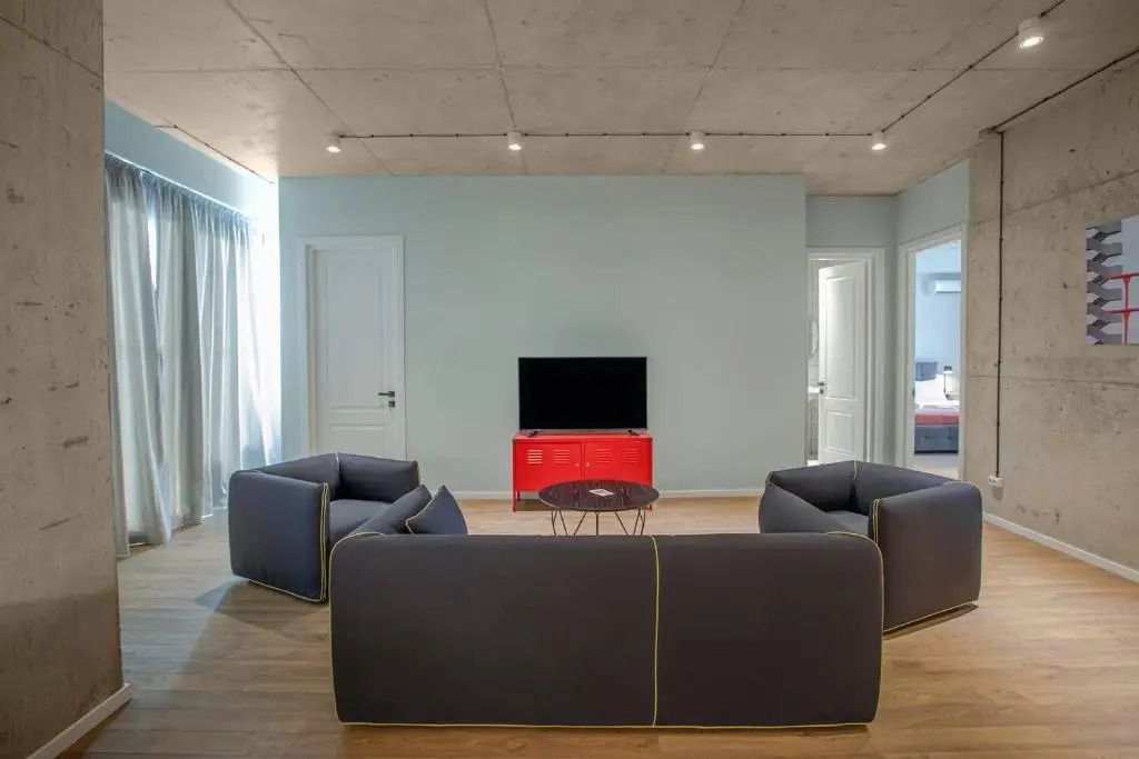 2BR apartment with 2 balconies in heart of the city