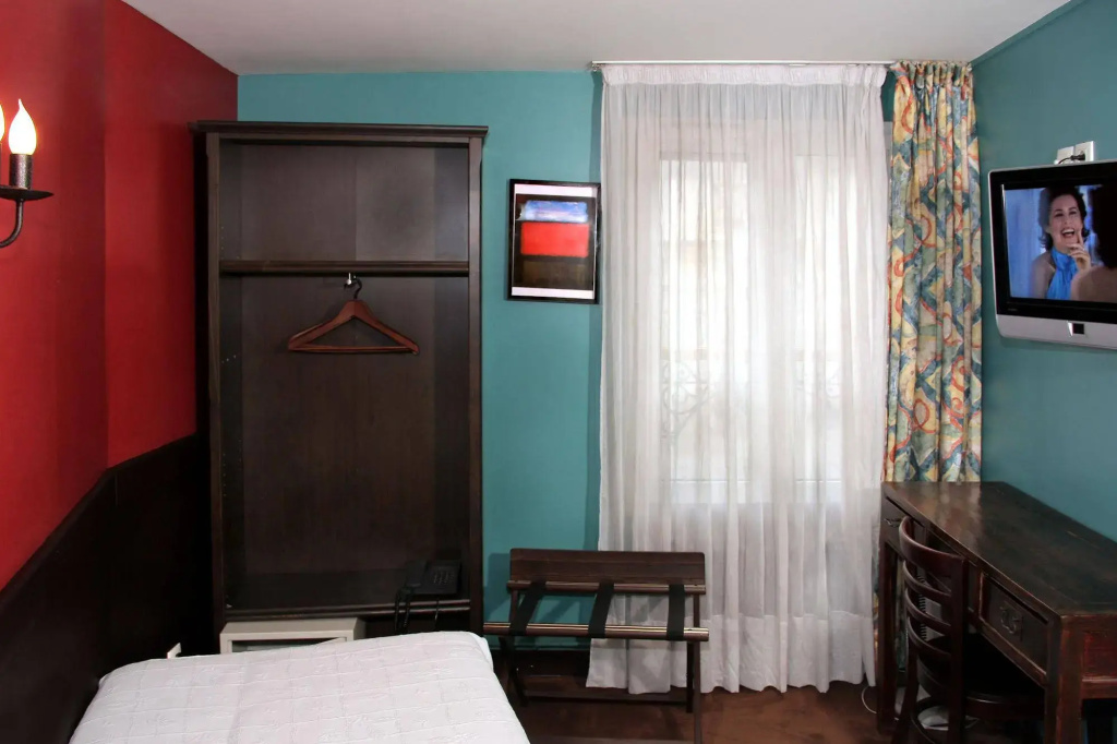 Walled off Hotel Paris