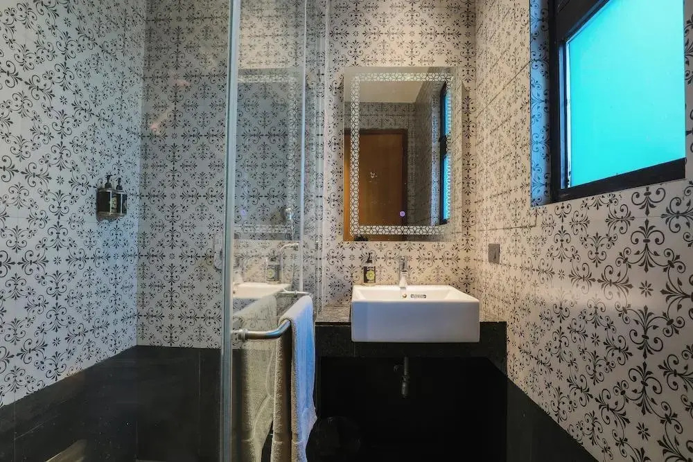 Hotel Blue Stone - Nehru Place