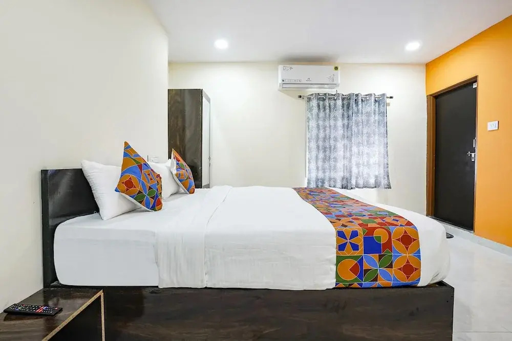 Fabhotel Grand Imperial