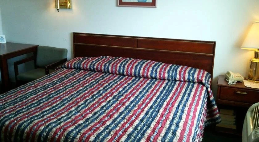 Colonial Inn