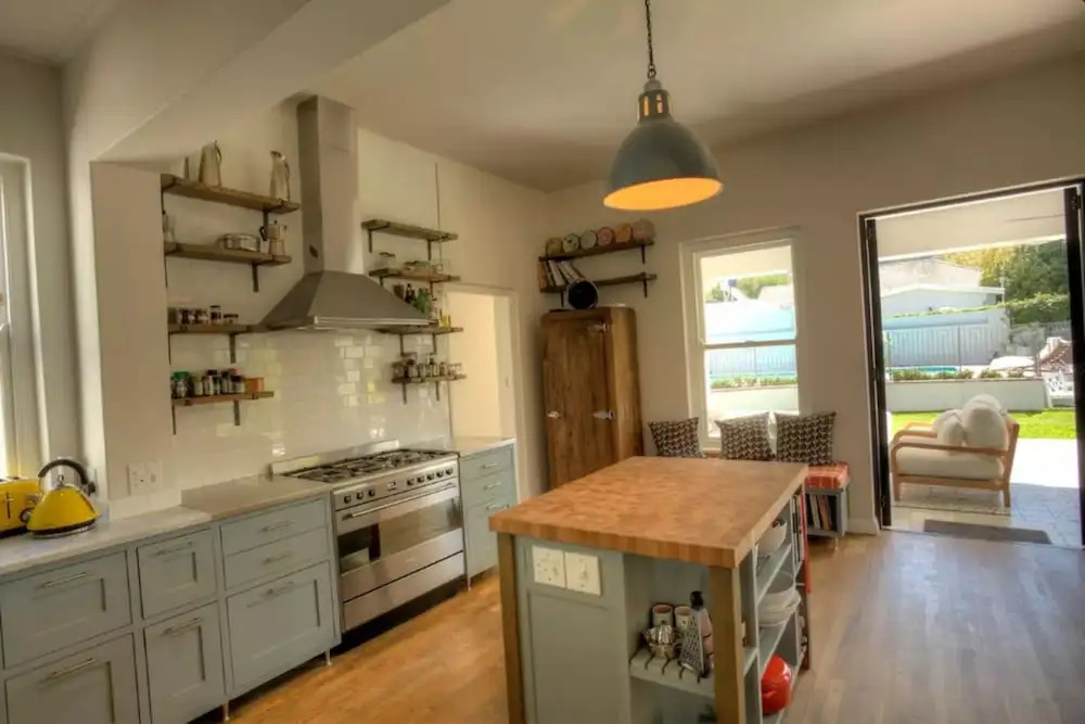 Open Plan 4 Bedroom Houses in City Heart