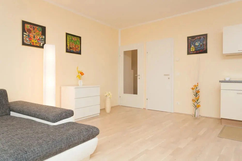 Design-Apartment Karlsplatz with Balcony