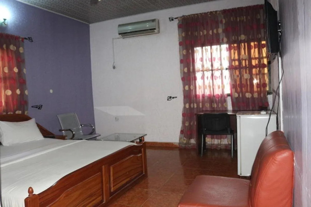 Ivory Place Hotel