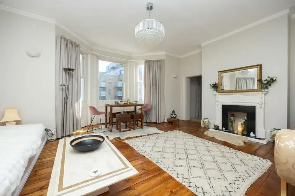Host Stay St Aubyns Coastal Retreat