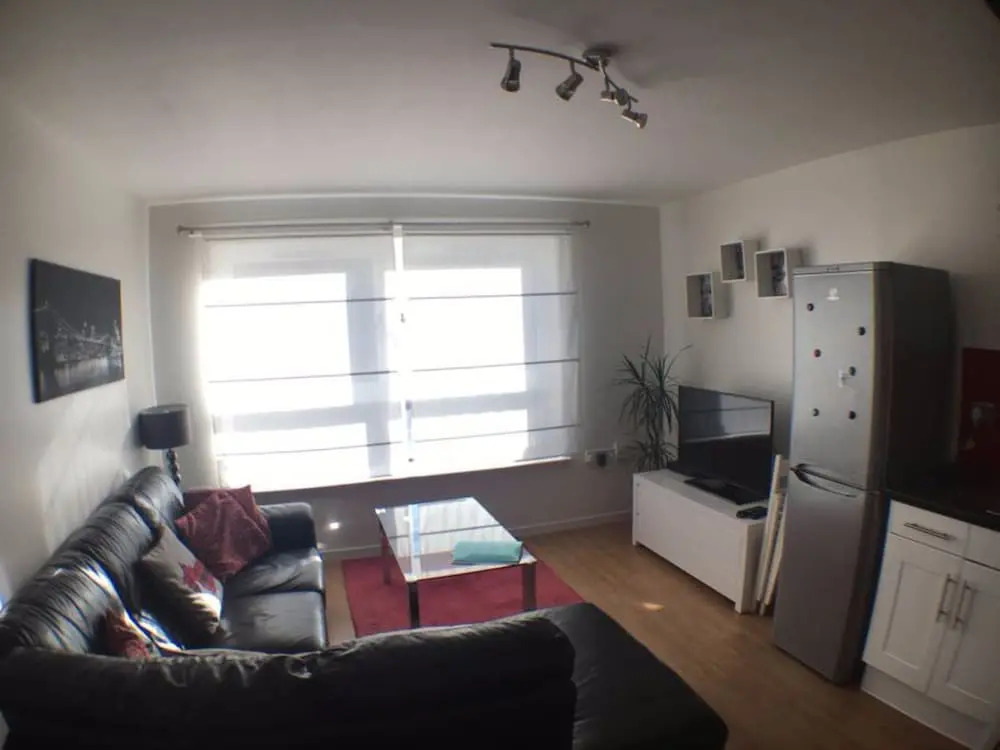 3 Bedroom Flat Near City Centre With Parking