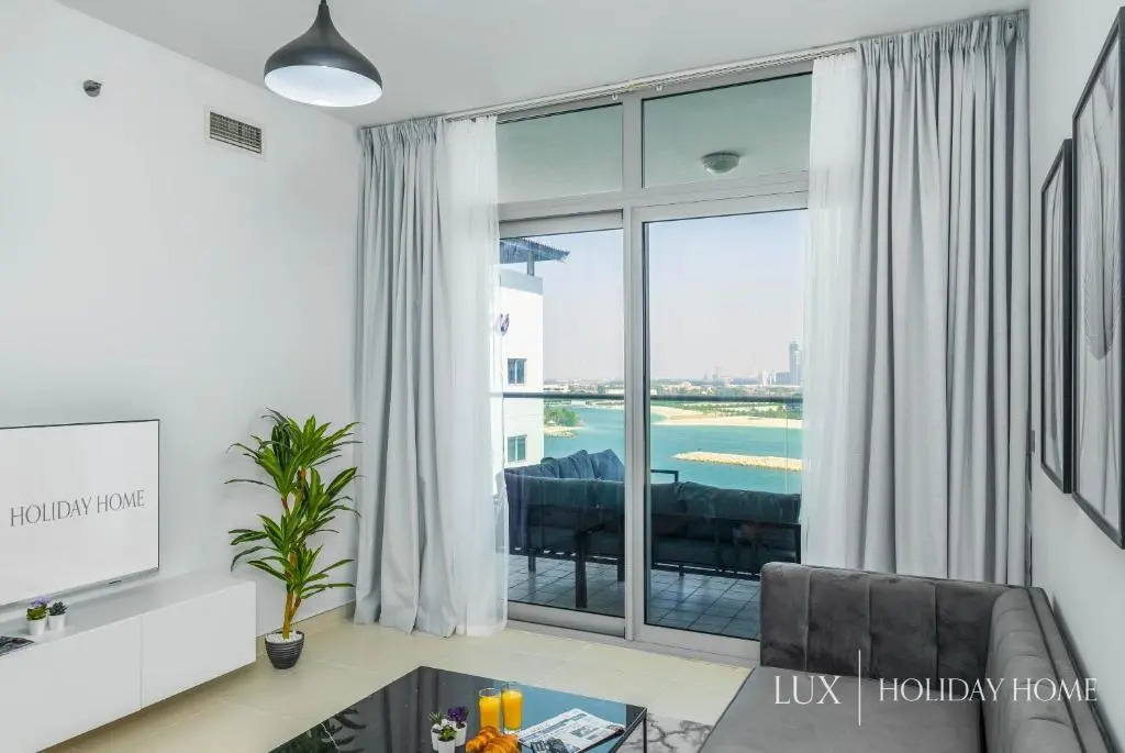 LUX - Opulent Island Suite 5