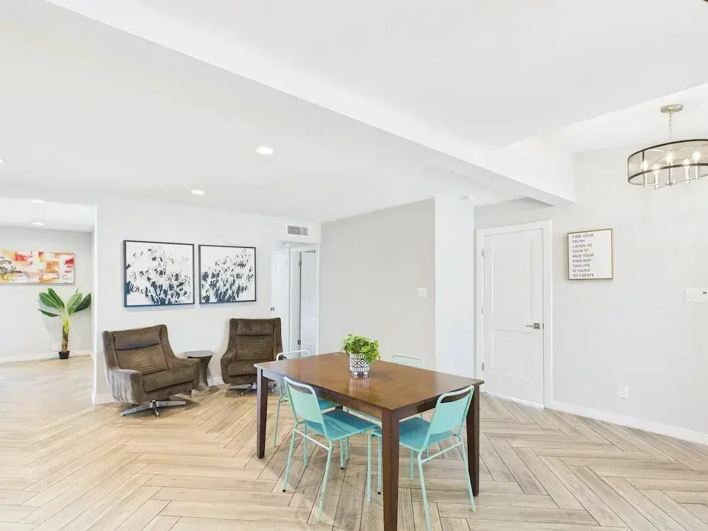 Sunhaven -pool Heat Available - Walk to Old Town