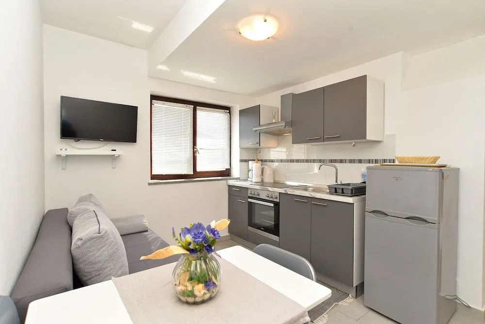 Apartments Stana 242