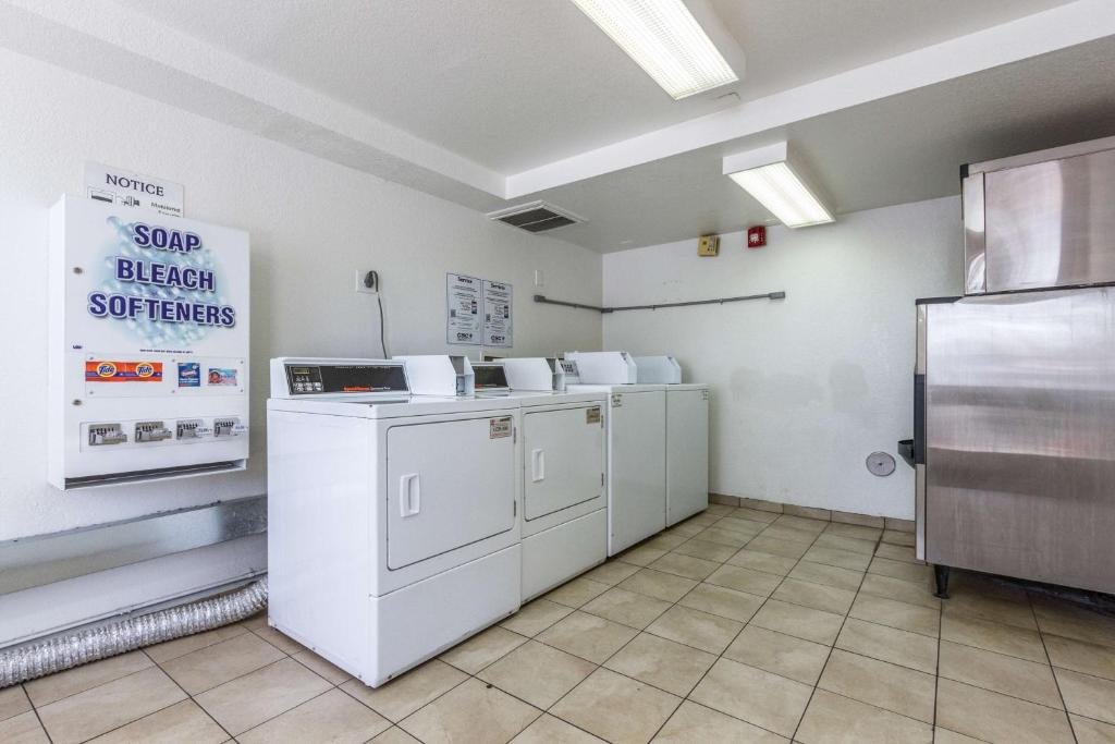 Motel 6 Tempe, AZ Phoenix Airport Priest Dr