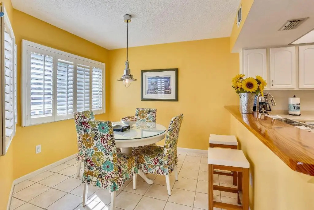 Gulfside Villas 6