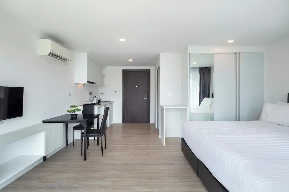 The Rizin Hotel Phratamnak