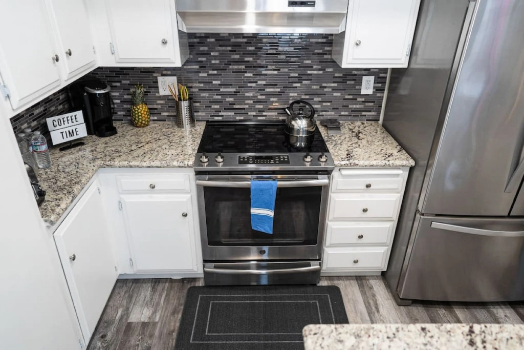Cypress Serenity: 3Br Townhome With Garage, Private Patio, Community Pools (P33)
