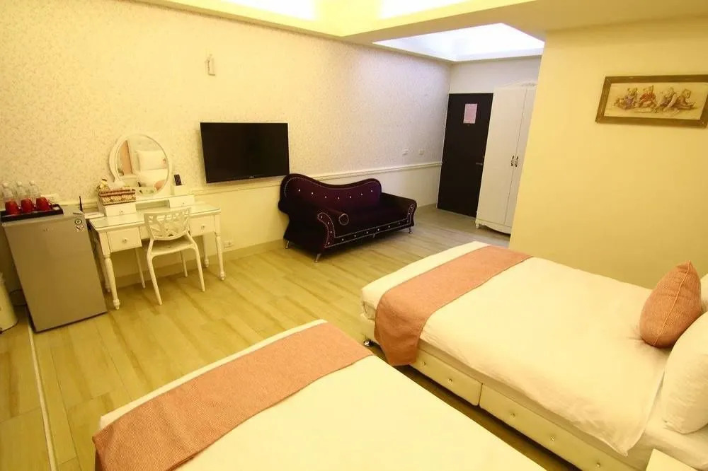 Happyday Guesthouse