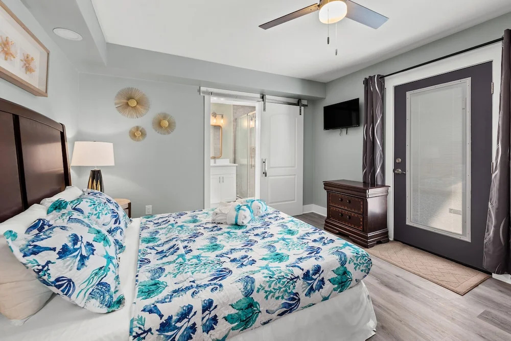 Welcome to Dolphin Fun A! BRAND NEW Duplex! Walk to the Beach