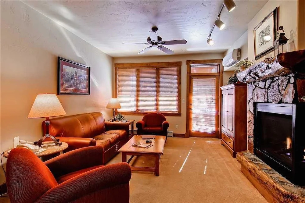 2204 Timberline Lodge, Trappeur's Crossing Apartment 2