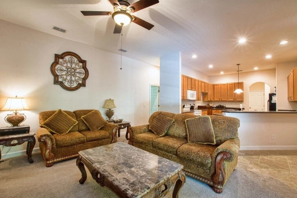 Private Oasis With Pool & Spa- 3400clr 4 Bedroom Home by RedAwning
