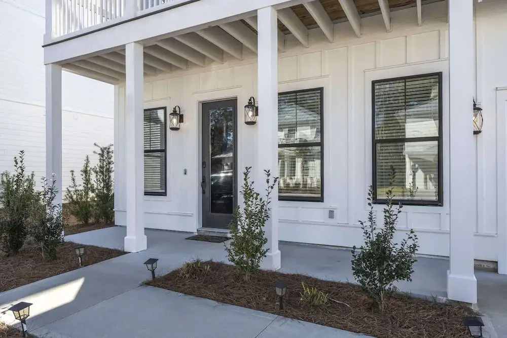 Beach to Bay 3BR Retreat - Cowboy Pool & Golf Cart