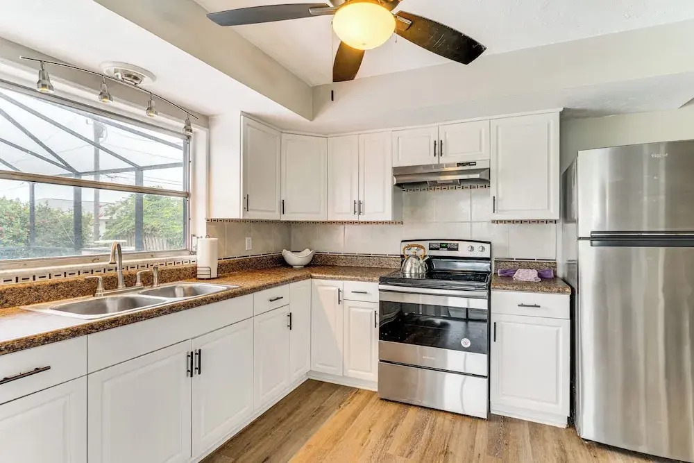 4 Mi to Dtwn Cape Coral: Home w/ Pool & Patio
