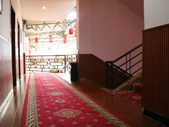 Jundong Hotel (Jianshui Ancient City Chaoyang Building Branch)