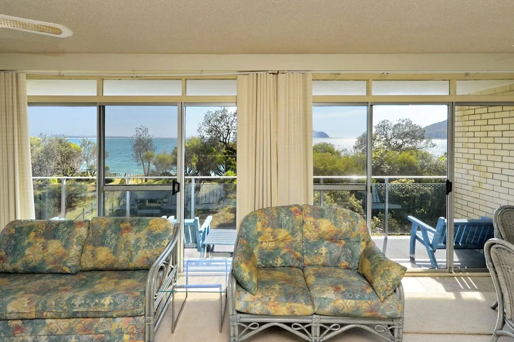 The Helm 4 - Nelson Bay