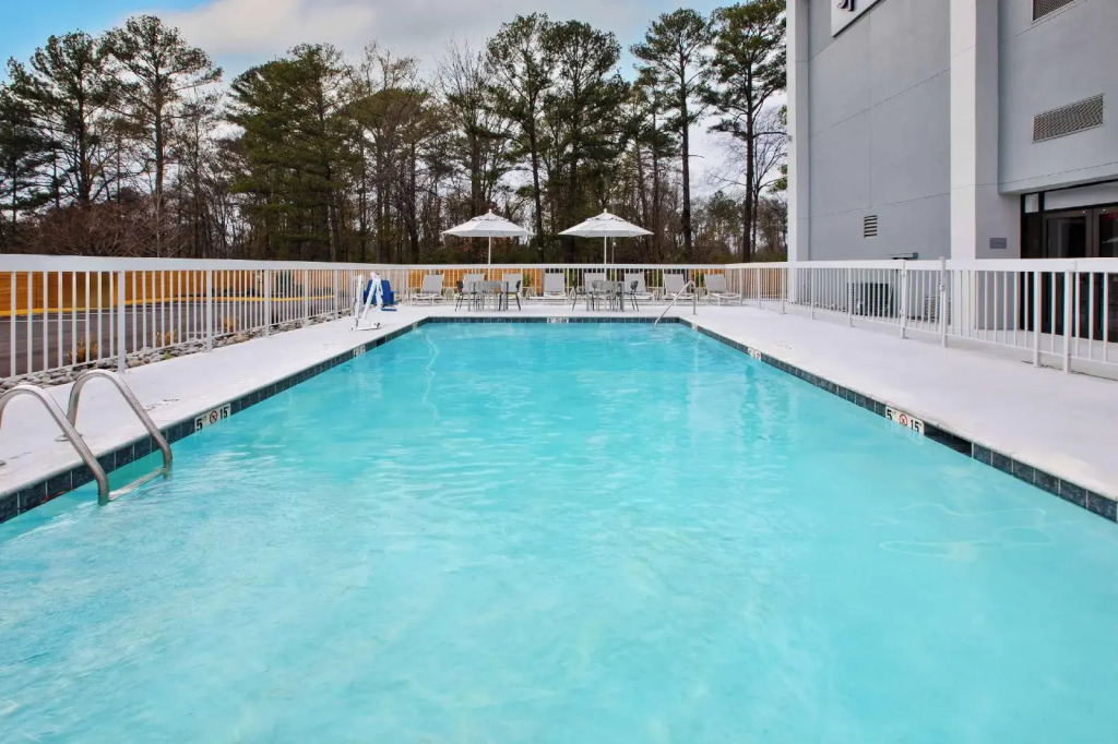 Spark By Hilton Jackson Ridgeland