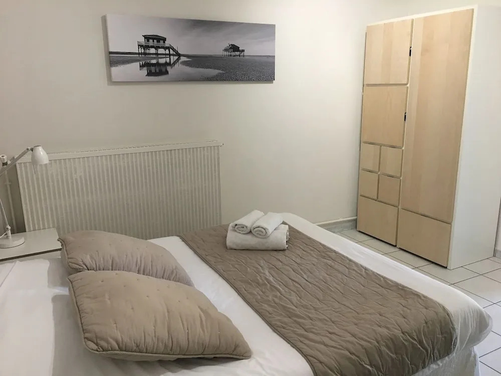 Adishatz Motel
