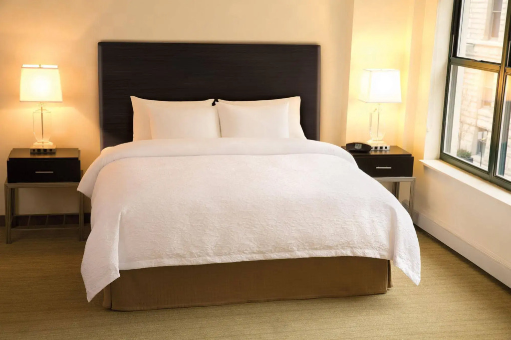 Hampton Inn & Suites Los Angeles/Hollywood, CA