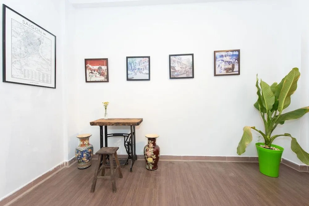 Retro Homestay