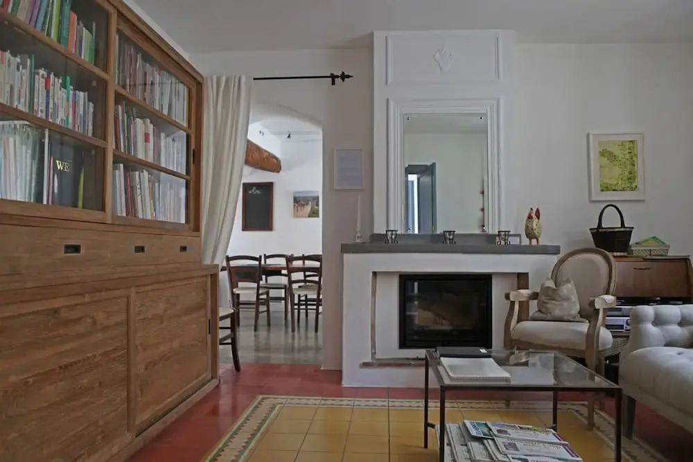 Villa Velleron - Guesthouse in a picturesque village