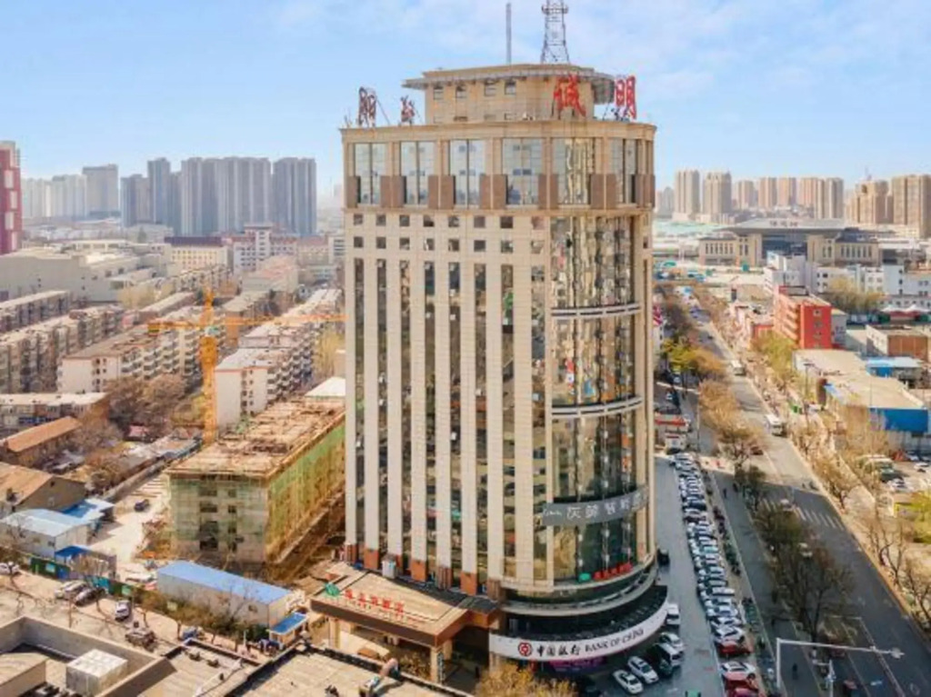 Vienna Hotel (Baoding Zhili Governor's Office Chengming Building)