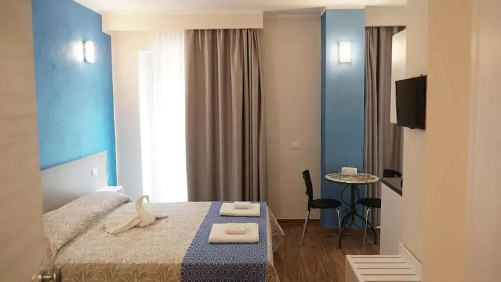 Asterias Residence - Rooms & SPA