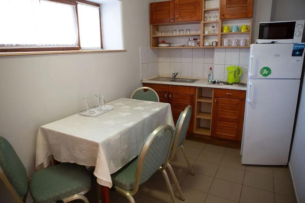 Hunyadi Panzió- Apartmanház