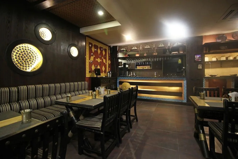 City Hotel and Suites Agra