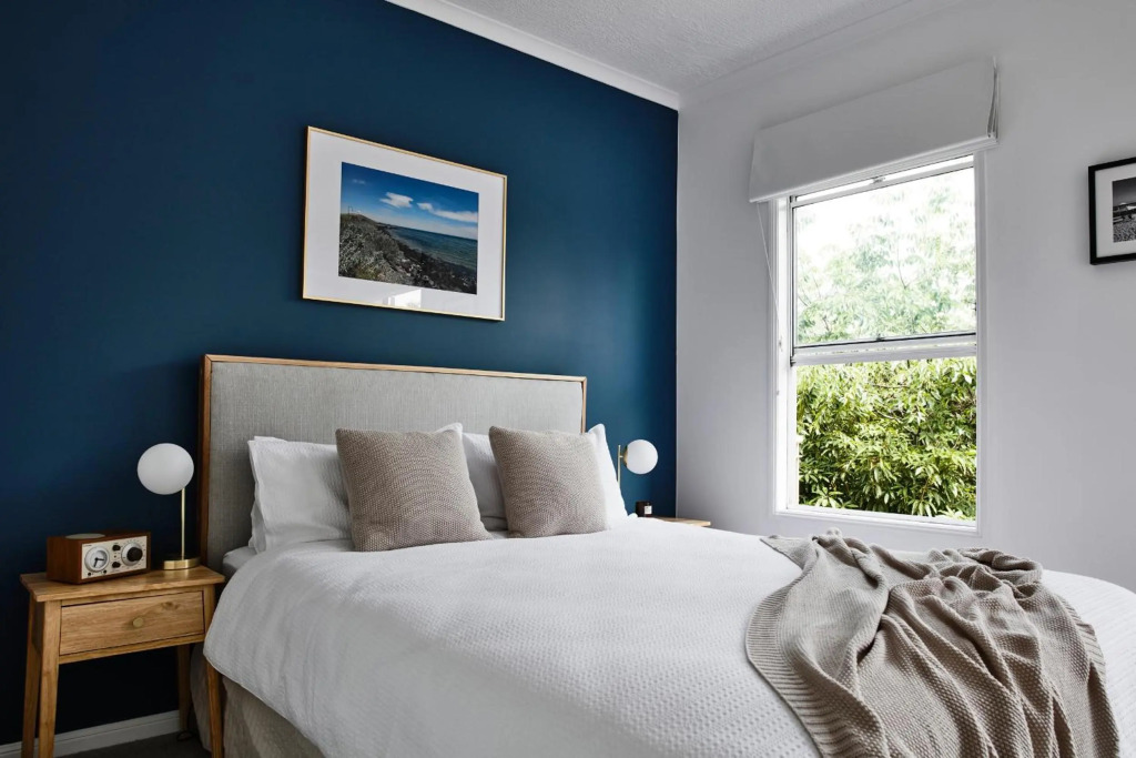 Stylish Townhouse in Melbournes Playground