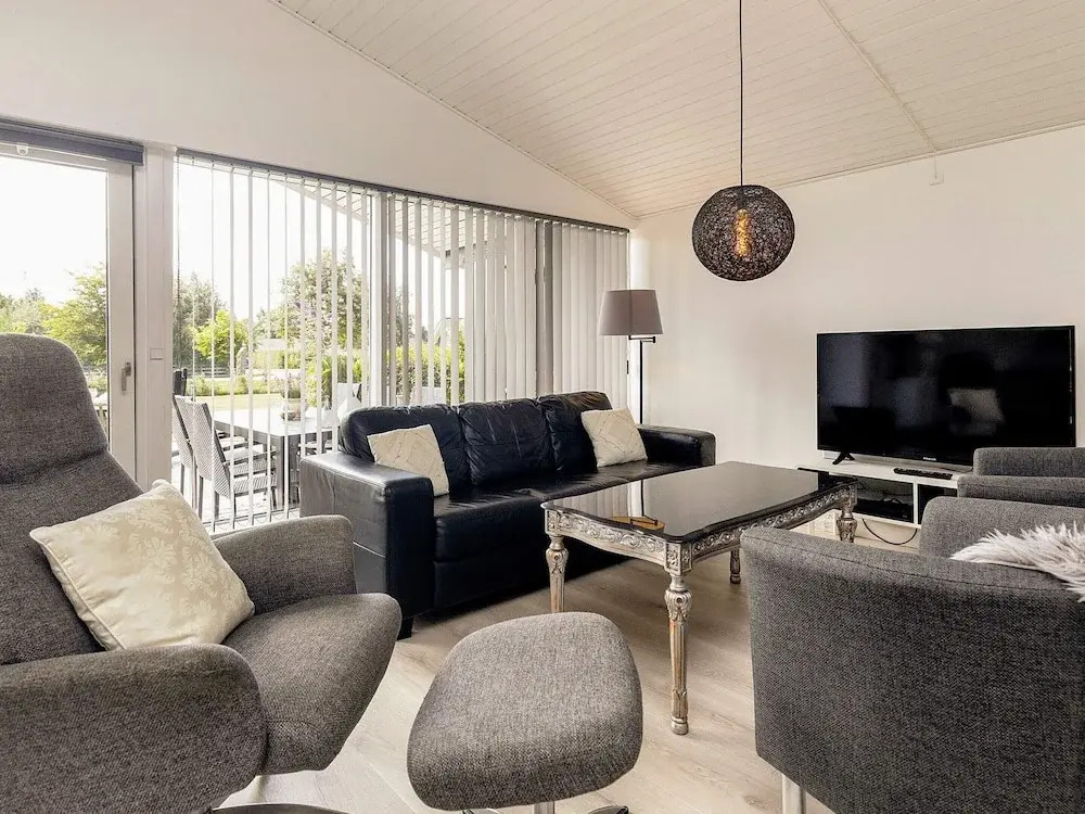 8 Person Holiday Home in Vaeggerlose