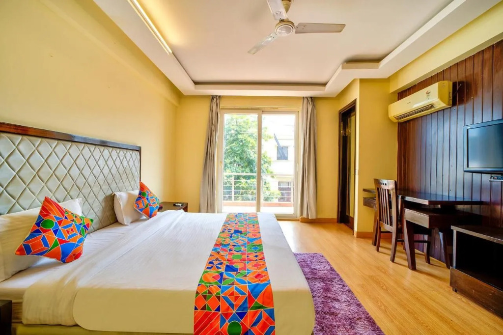FabHotel Rivlet