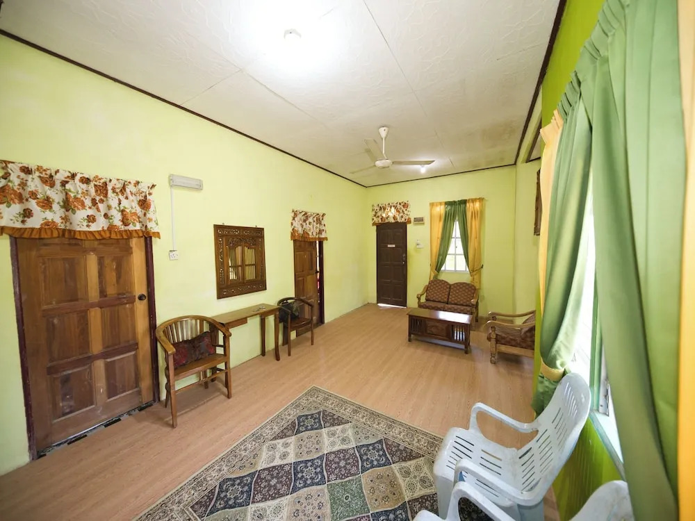 OYO 90990 Sri Tempurung Homestay